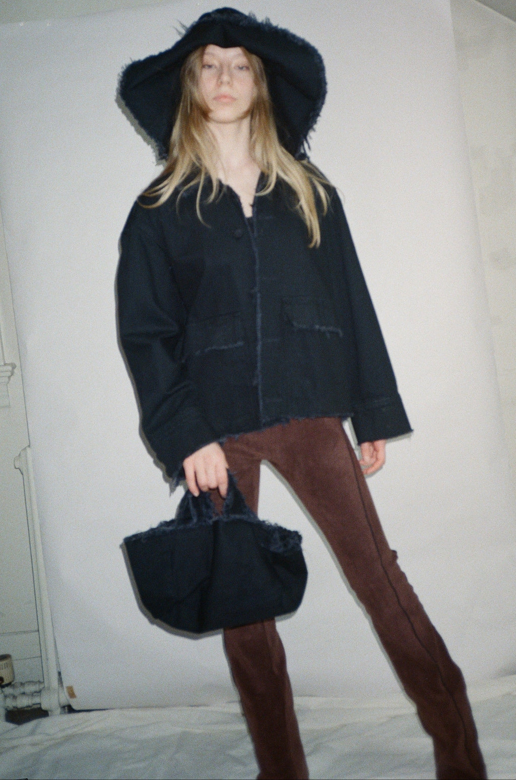 XL BUCKET HAT - BLACK