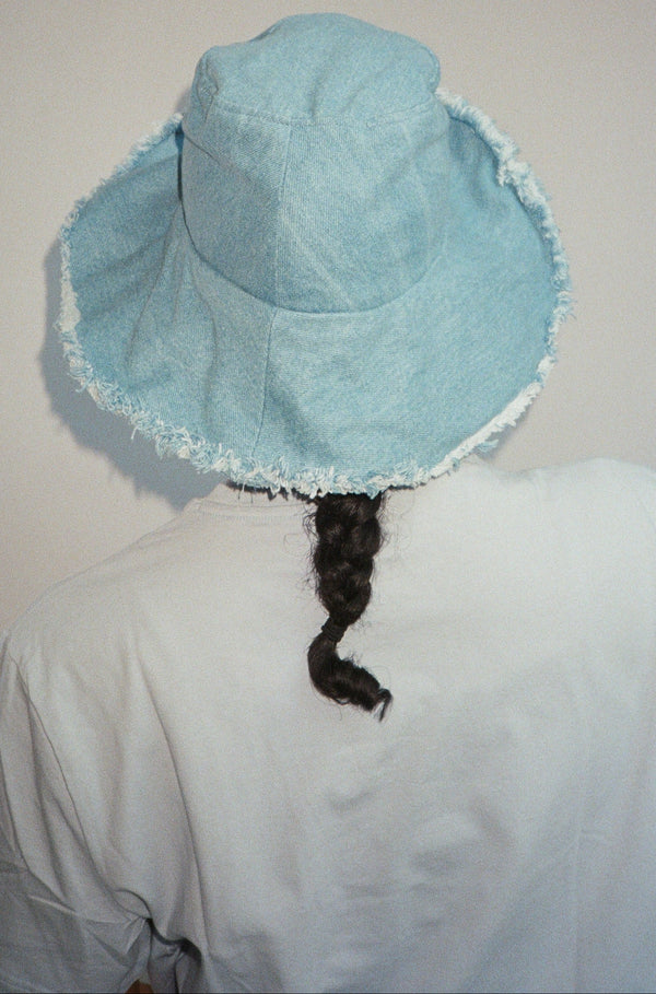 BUCKET HAT - MEDIUM BRIM DENIM