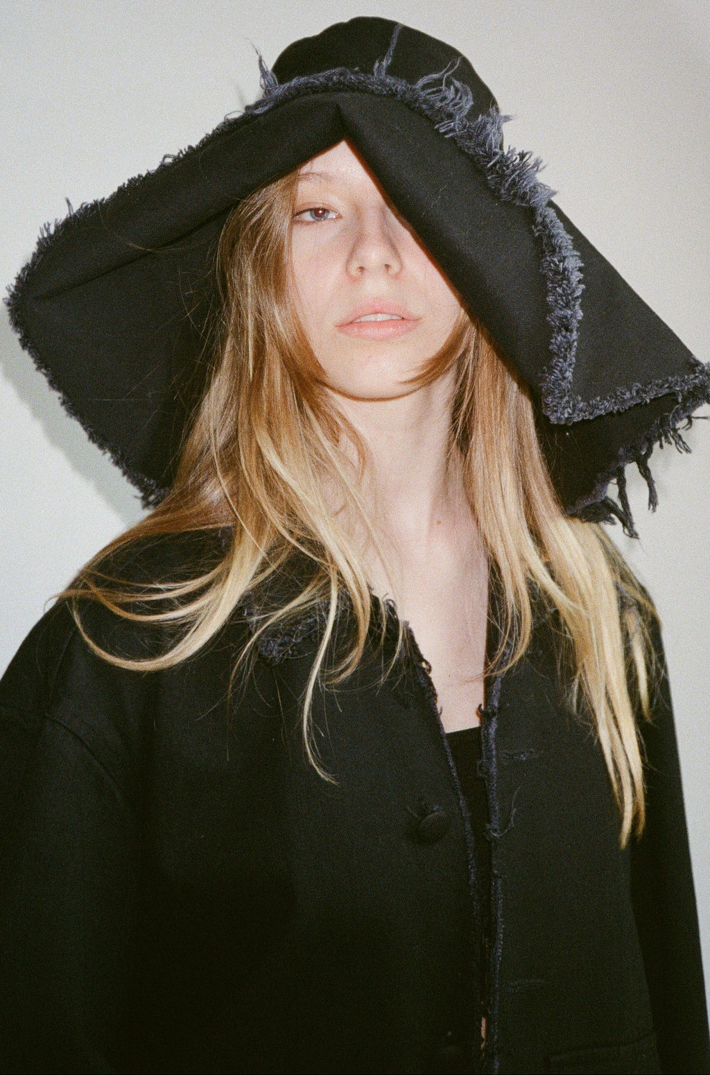 XL BUCKET HAT - BLACK