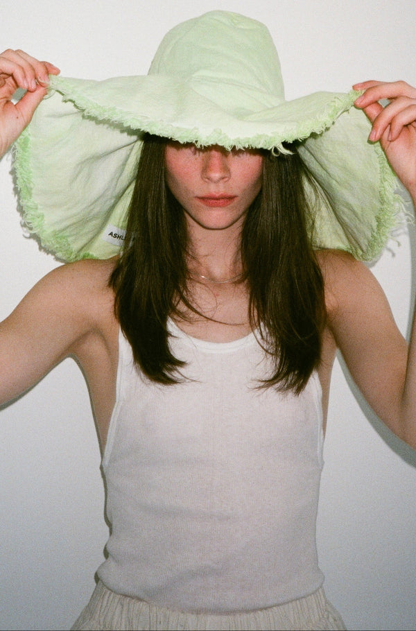 XL BUCKET HAT - PASTEL GREEN